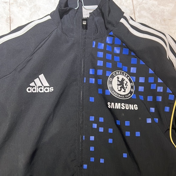 Adidas Chelsea jacket worn twice like new !! - Picture 2 of 3
